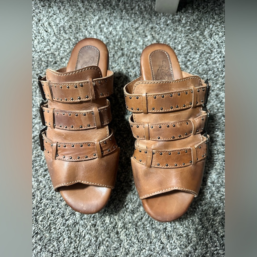 Freebird sandals